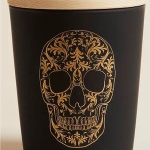 TORRID SKULL candle